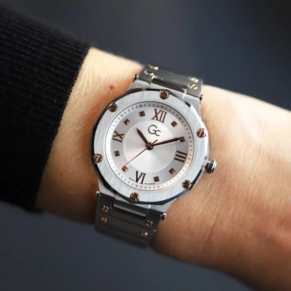 Guess Collection Horloge Y60001L1MF